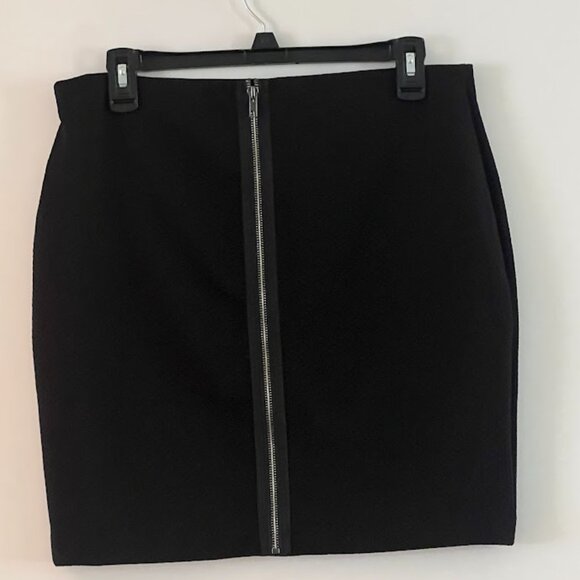 Daisy Fuentes Sex Black Skirt with complete Back Zipper Size M - Picture 2 of 4